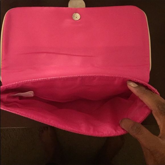 Avon Faux Shell Pink Clutch - Picture 6 of 6